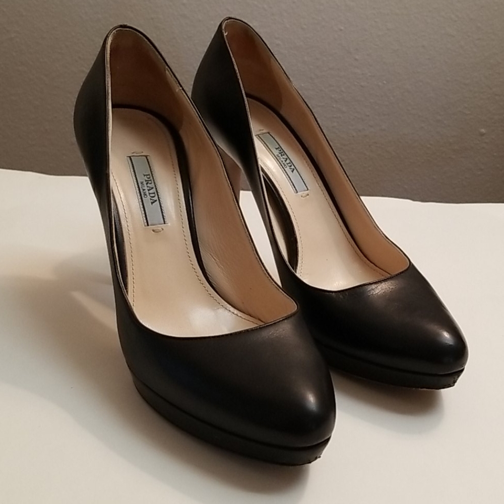 PRADA Milano Leather pumps
